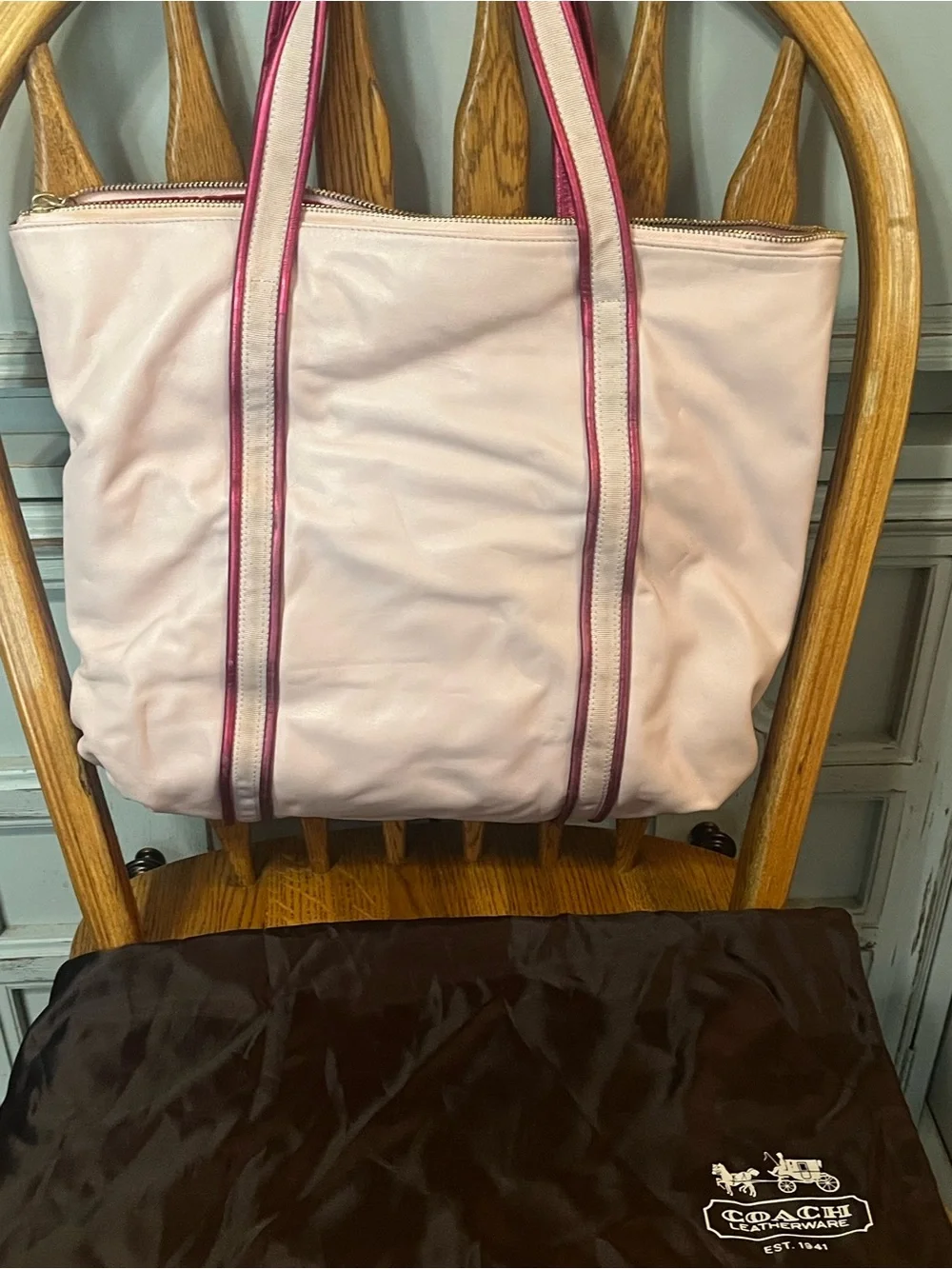 Rare- Coach poppy love tote - style 14551 with Charm Details. Y2K coach poppy.